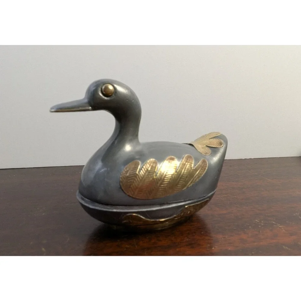 Vintage Trinket Box Lot of‎ 4 Brass Pewter Duck Shell Apple Vanity Decor